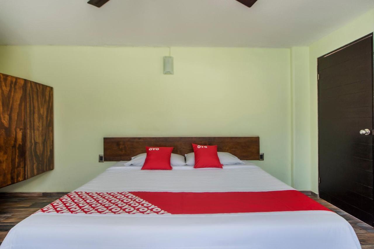 OYO Hotel Colimense Acapulco